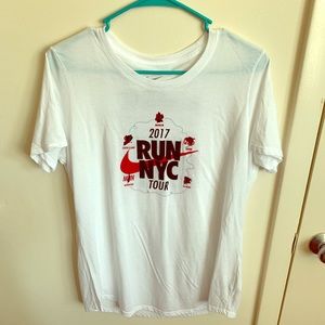 Women’s Nike t shirt